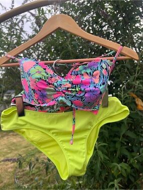 Victoria's Secret Neon Lime Floral-Accent Bikini